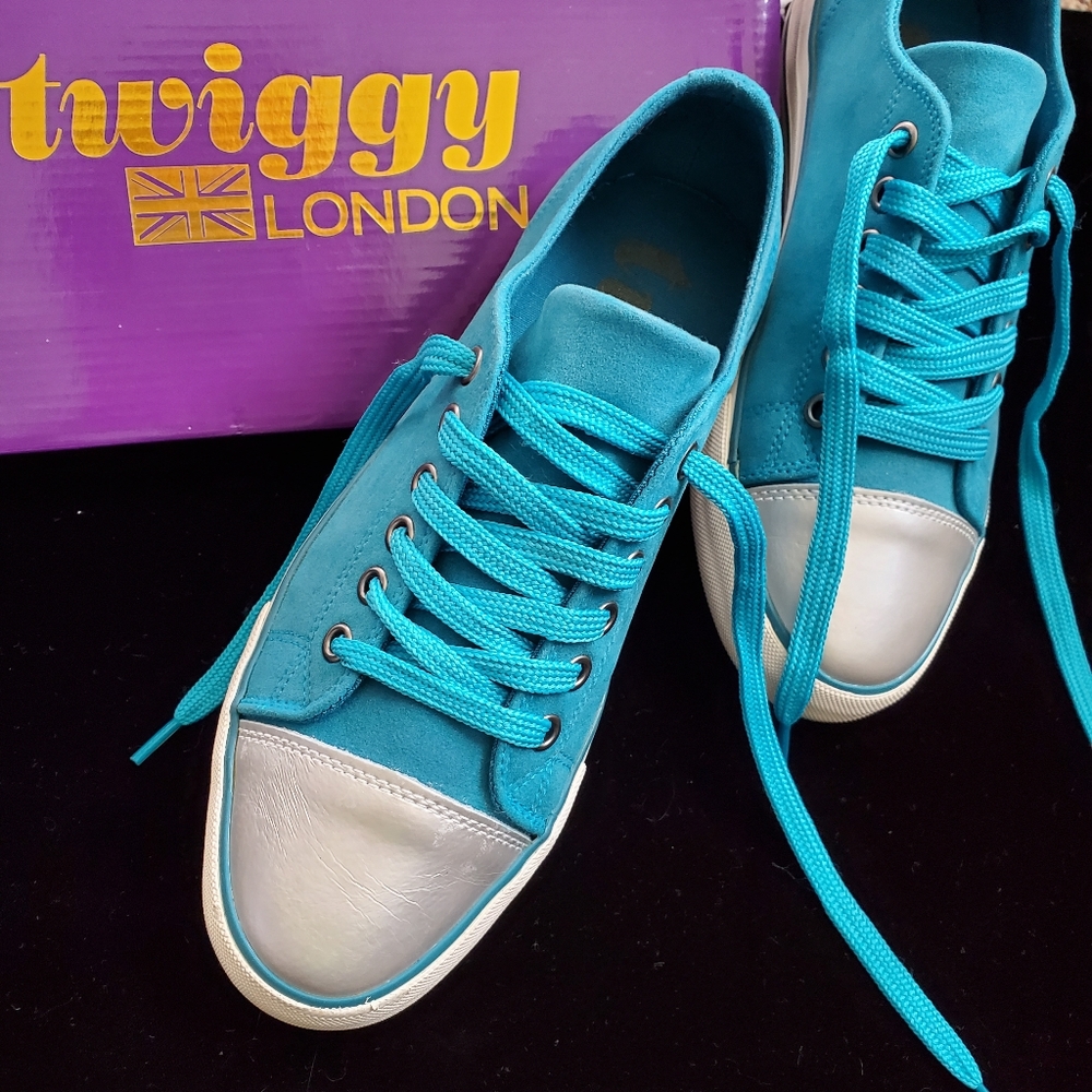 NEW Twiggy Sneakers